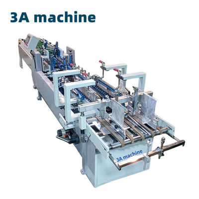 Kaltes Klebgerät für Kartons 3ACQ*580D im Produktionsbetrieb