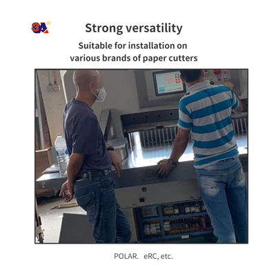 Programmautomatisches Schneiden Papierschneidemaschine Polar 115 mit maximaler Arbeitsbreite von 1