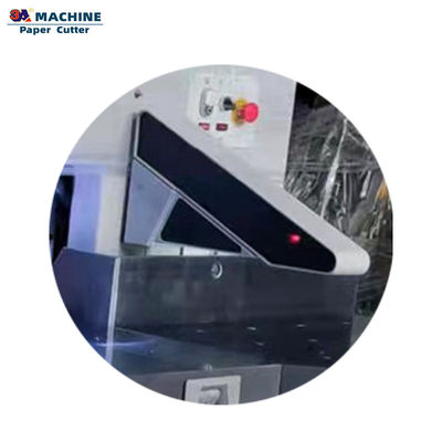 PL68-10 Computergestützte Schwermaschine zum präzisen und schnellen Schneiden von Papier