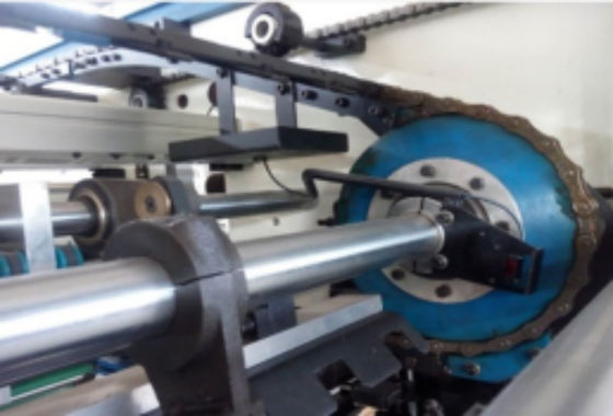 Computergestützte Maschine CQT-1520 für das automatische Schneiden und Kreisen von 19000 kg Produkte