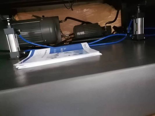 CQT.1000 Laminator für die Lamination von Kartonblatt mit Flöte 2160*1680*1600mm