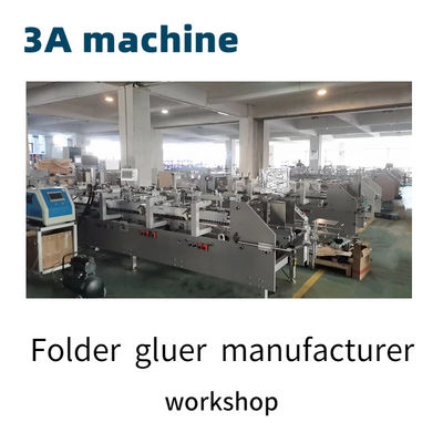 Kaltes Klebgerät für Kartons 3ACQ*580D im Produktionsbetrieb